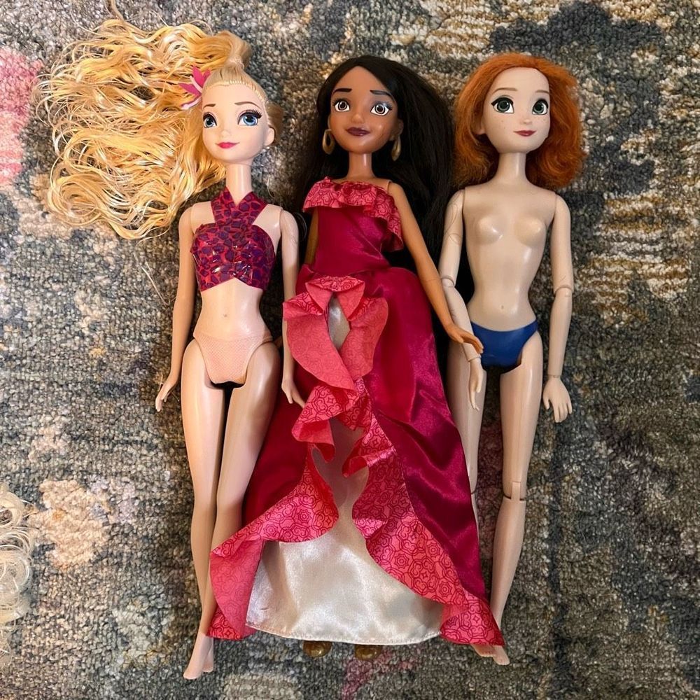 Lot of 3 Disney dolls Elsa Anna Elena of Avelor